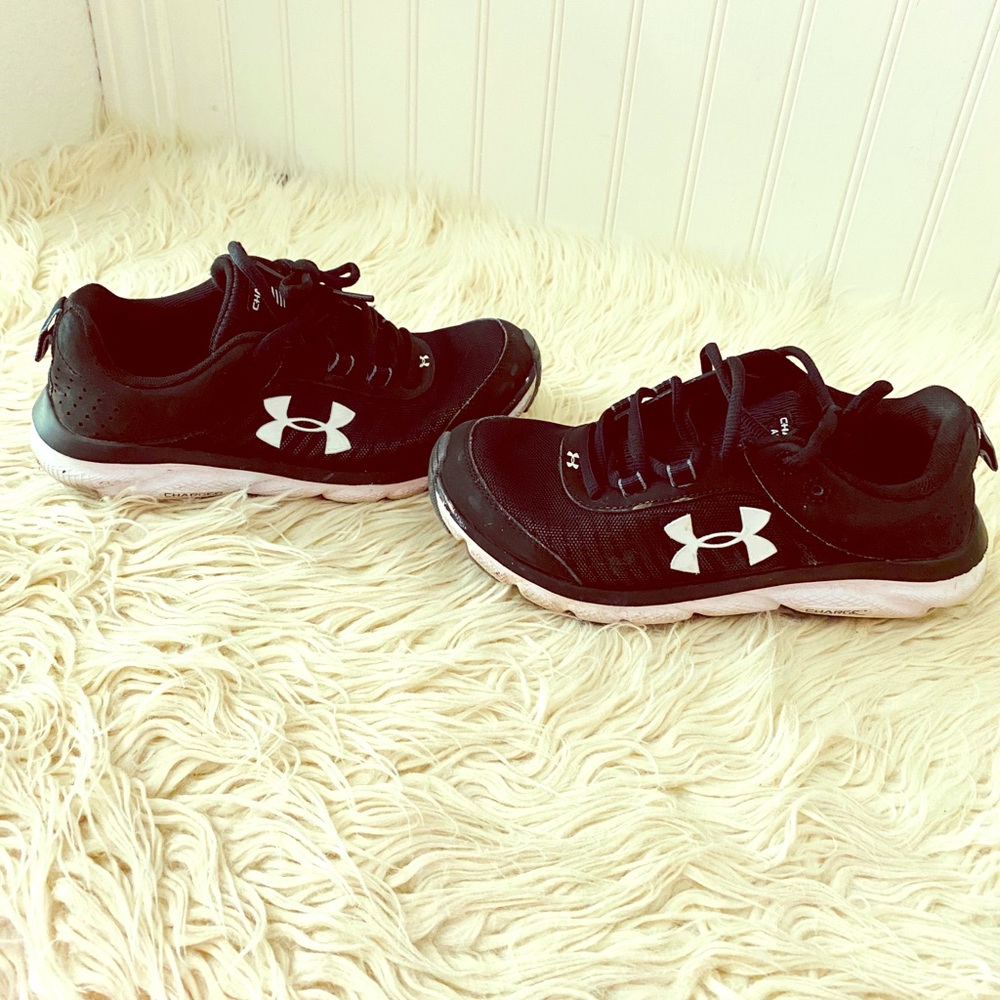 Women’s Under Armour workout shoes
